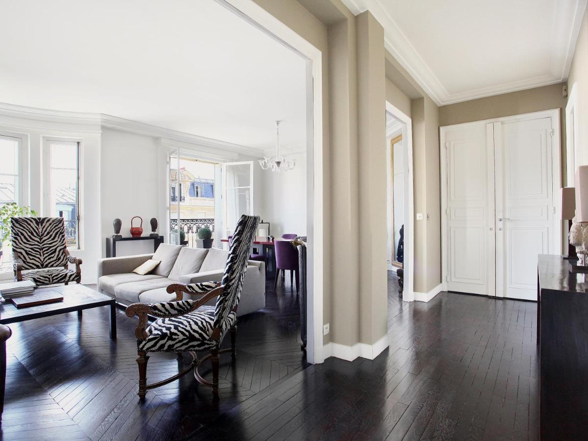 Outstanding 2 Bedrooms With A Terrific Eiffel Tower View Paris Eksteriør bilde