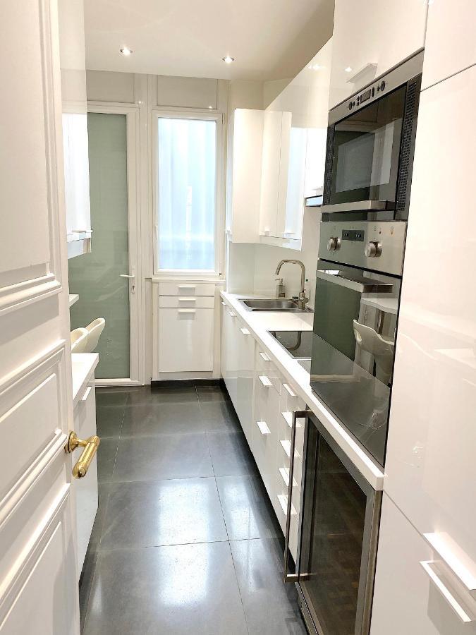Outstanding 2 Bedrooms With A Terrific Eiffel Tower View Paris Eksteriør bilde